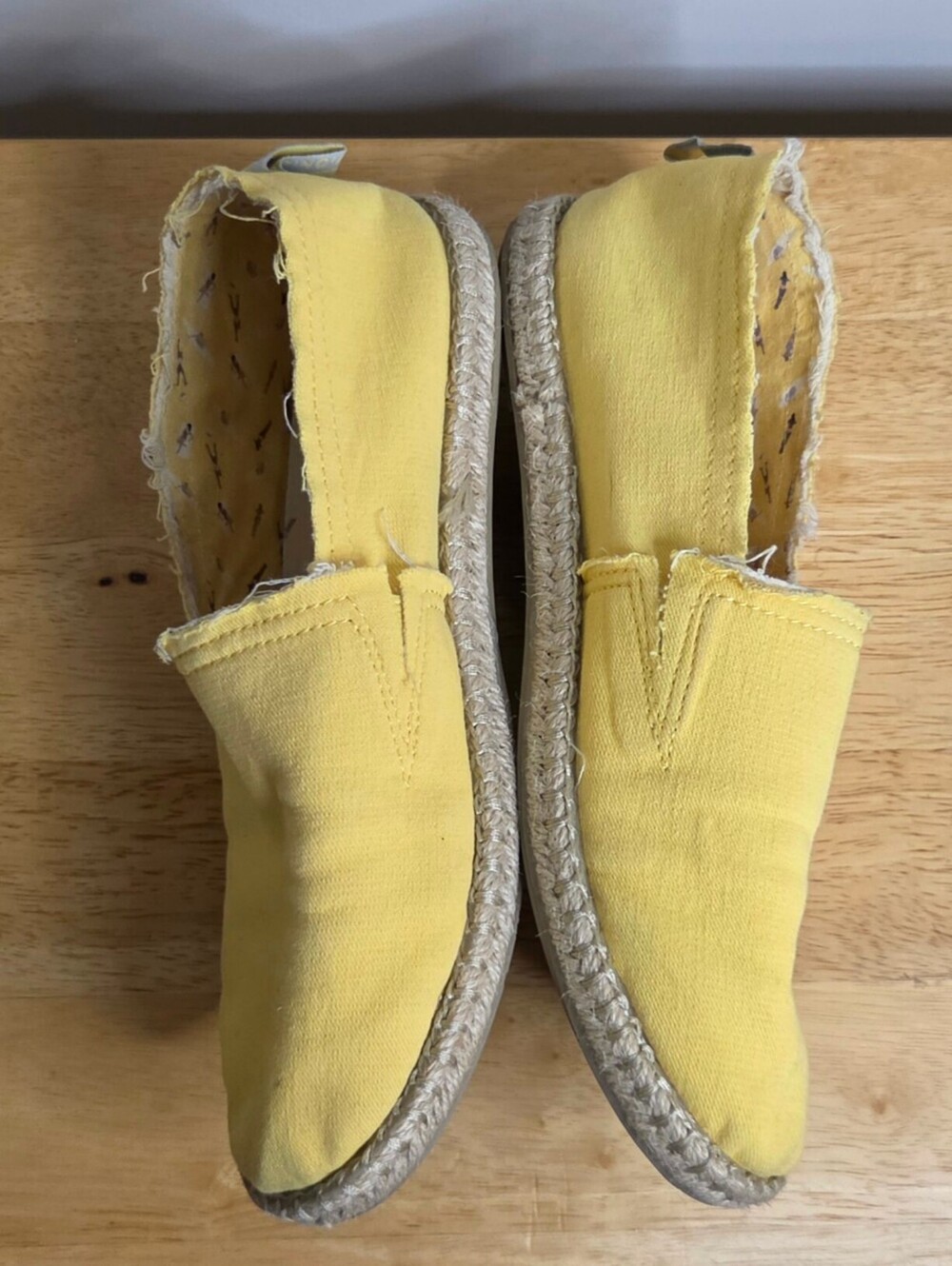 Vionic Beach Womens Size 8.5 Yellow Slip-On Espadrille Flats